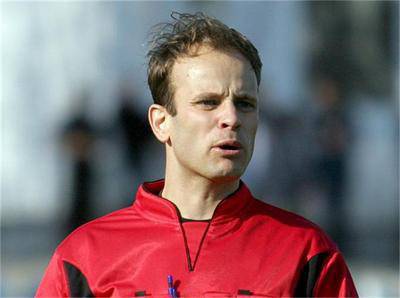 Изхвърлиха съдията Николай Йорданов заради мача в Ловеч