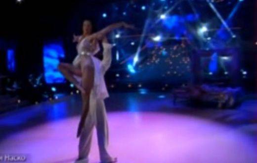 Фолк дивата Райна въртя дупе за първо място на “Дансинг старс” вместо Стела