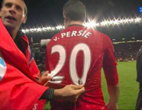 Вижте как играчите на Ман Юнайтед празнуват 20-ата титла в съблекалнята (видео)