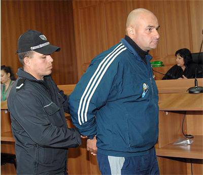 Съдът в Пловдив пусна 7 затворници, отказа на бивш полицай