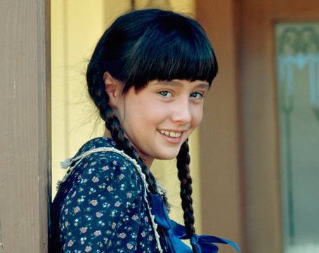 Помните ли това момиченце?