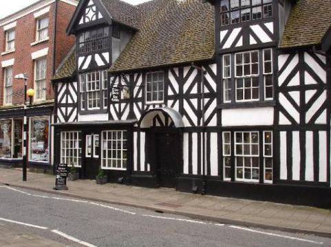 Къщи по 1 паунд продават в Англия