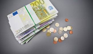 Минимален спад на лошите и преструктурирани заеми