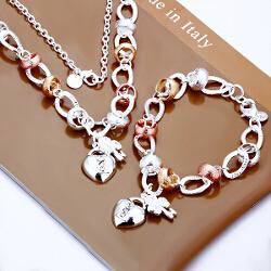 Спечели луксозен комплект бижута Диор!