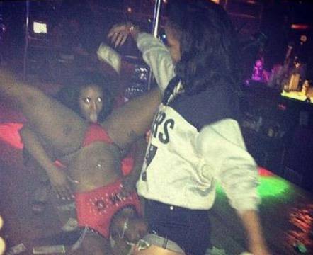 Риана пръсна за стриптизьорки 8000 долара