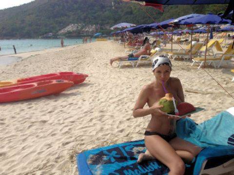 Кали развя гол бюст в Тайланд