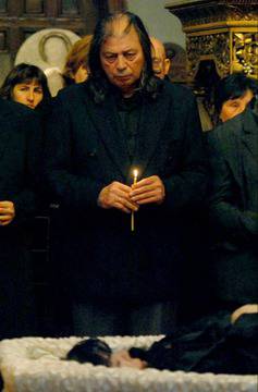 Съпругът на певицата през сълзи: Катя Филипова почина след операция от рак на матката