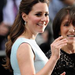 Катрин облече дизайнерска рокля за бременни