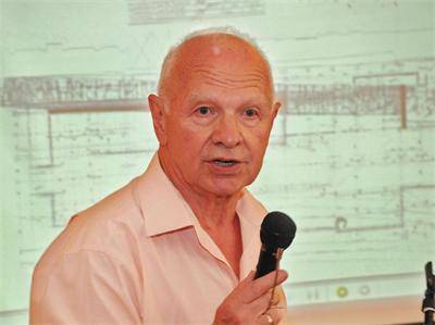 На 28 април рожден ден имат