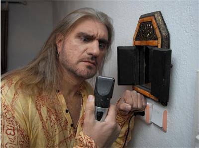 Коцето Калки пуска брада, ще играе шаман в „Херкулес“ с Келън Лъц