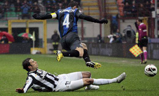 Санети със скъсан ахилес