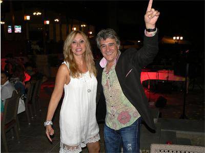 Кристина Димитрова отиде на имен ден на майка си направо от летището