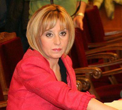 Манолова: В скандалните записи прозират поне 5 престъпления