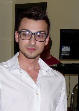 Светозар Желев: Сутрин започвам с кафе и цигара, после шия красиви рокли