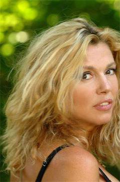 Ернестина Шинова не яде нищо с повече от 4 и по-малко от 2 крака