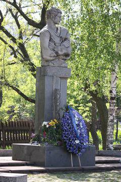 70 години от рождението на великия Гунди