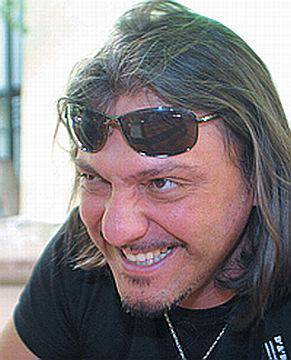 На Възкресение издъхна обичаният актьор Чочо Попйорданов