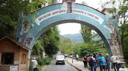 Велика събота в Бачковски манастир