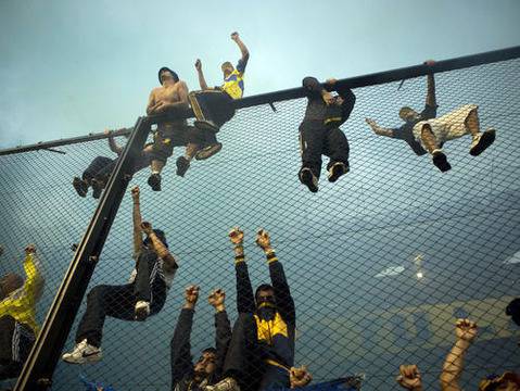 Бока Хуниорс и Ривър Плейт отново подпалиха Буенос Айрес