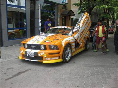 Кувейтски коли, нашарени като великденски яйца, обиколиха Варна