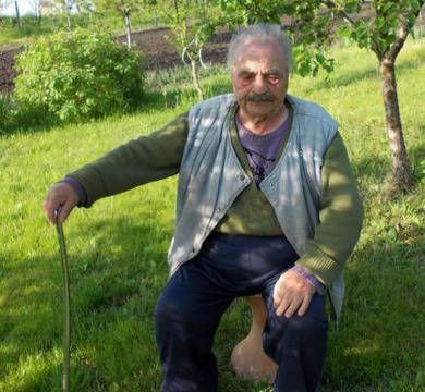 Болката на 88-годишния дядо Стойчо Кирев: Така ще си отида от тоя свят и няма да видя книгата си издадена!