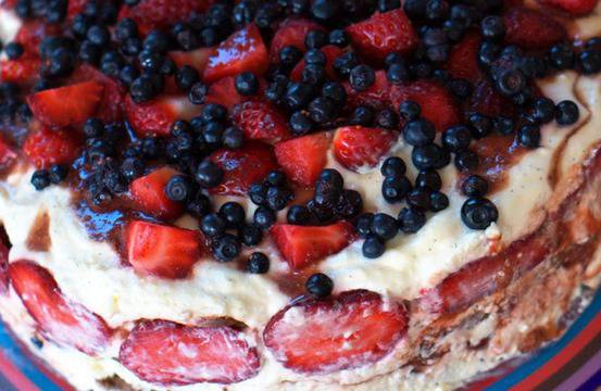 Бисквитена торта с маскарпоне