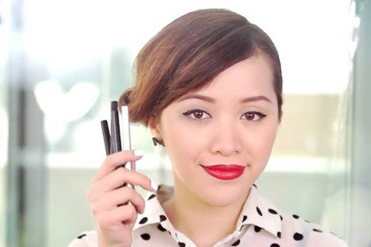 Как да си слагаме очна линия