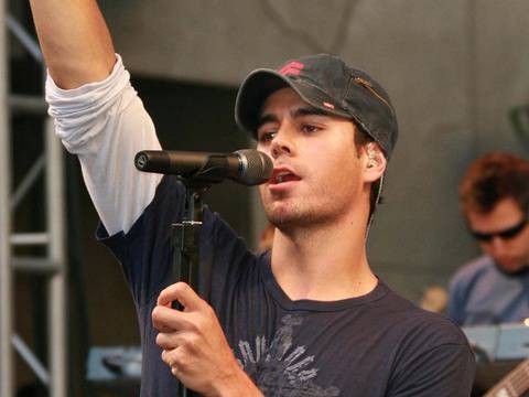 Дните на Енрике Иглесиас като ерген са преброени?