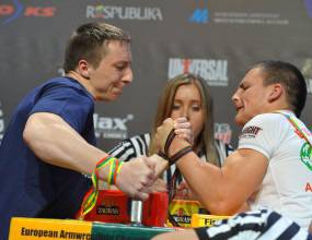 Сашо Андреев европейски шампион за юноши до 70 кг с дясна ръка