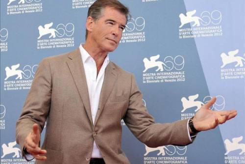 Пиърс Броснан ще играе сексуален маниак