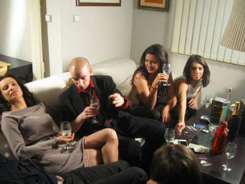 Яна Маринова лъсна по секси чорапи, влюби се в Блатечки