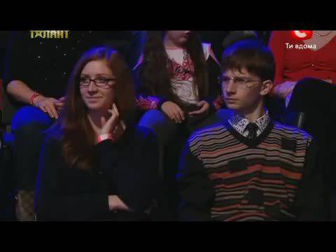 Феноменална памет в подреждането кубчето на Рубик ,жури и публика шокирани в Украйна търси талант!