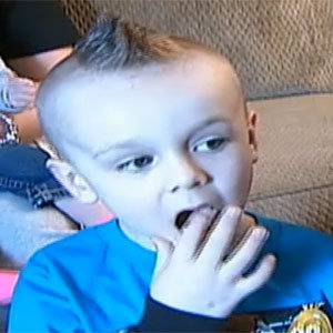 Дете изгонено от училище заради прическа