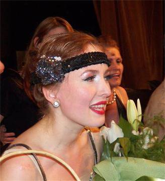 Сестрата на Део – Марина Драгомирецкая, е изгряваща звезда в Оперетата