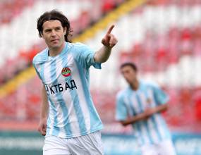 Ботев Пд бие и със син екип – футболист сътвори уникален панаир, за да играе срещу Лудогорец (видео)