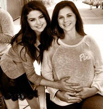 Селена Гомез тръпне в очакване