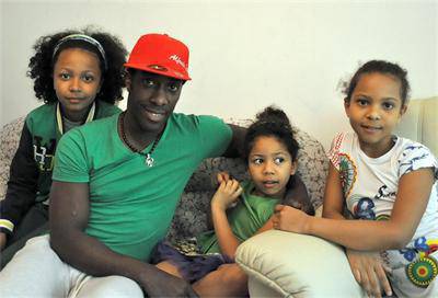 Алфредо Торес идва на гурбет за 6 месеца, но остава 12 години