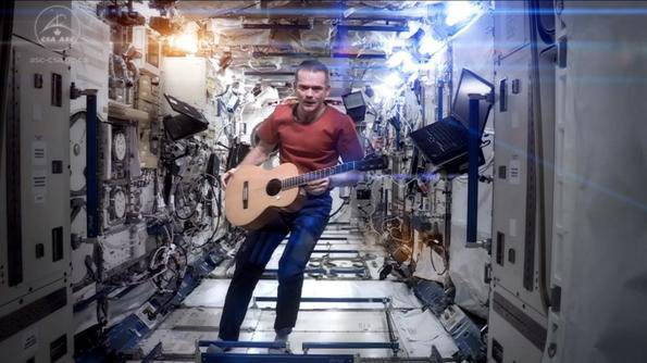 ВИДЕО: Първият музикален клип, заснет в Космоса