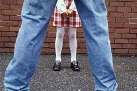 Заловиха изрод, гаврил се с 8-годишно момиченце