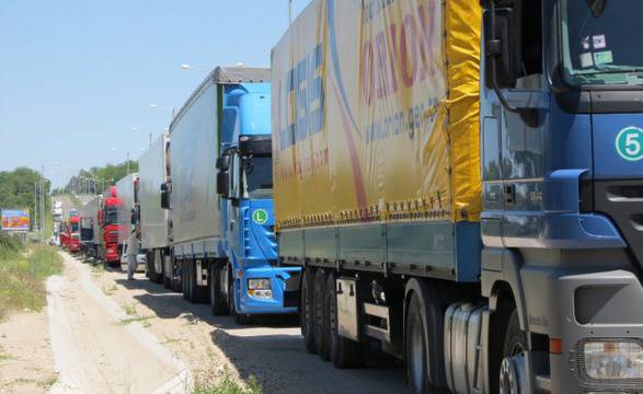 Превозвачите отново блокираха гранични пунктове с Турция