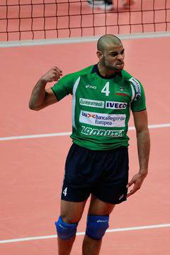 Кузбас с впечатляваща селекция! Привлича Ървин Нгапет, Маркус Нилсон и Сергей Макаров