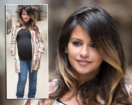 ЧЕСТИТО! Тя роди момиченце