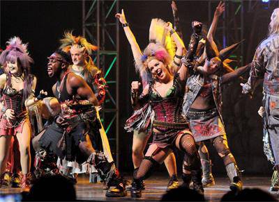 „Куин“ и We Will Rock You в „Арена Армеец“