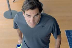 ВИДЕО: Федерер в битка с муха в забавна реклама