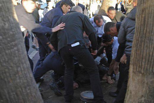 Маниак откри стрелба на фестивала в Кан