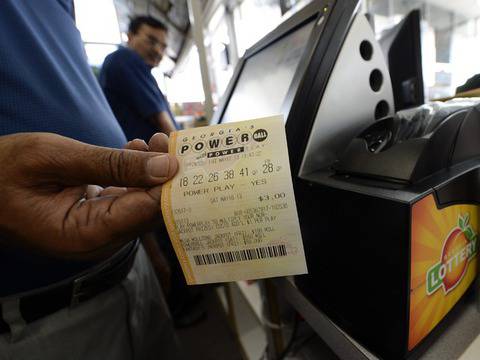 Лотариен билет за близо $5 млн. в кутия за бисквити