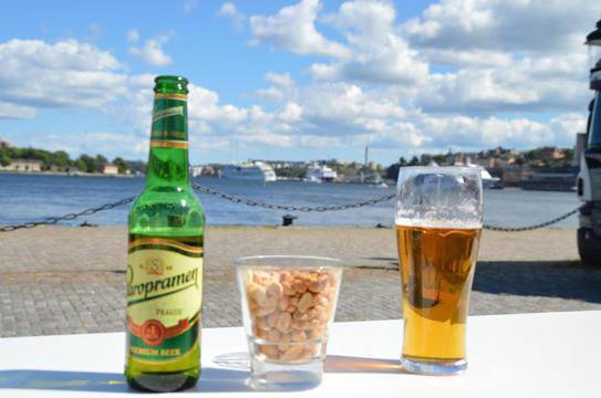 STAROPRAMEN раздава 3000 ваучера за бира