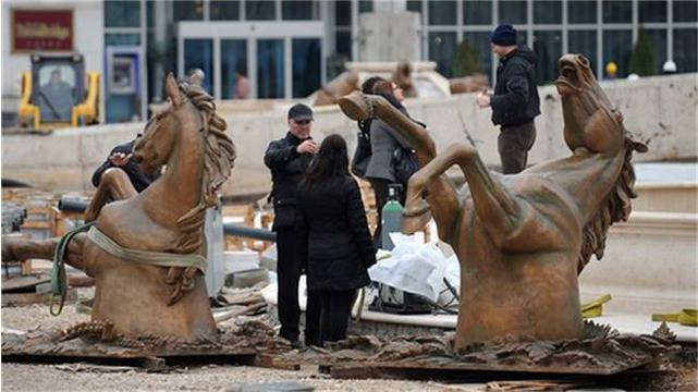 Арестуваха леяра на статуите в Скопие