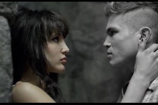 „Дийп пърпъл“ с почит към хорър киното