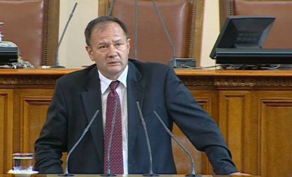 Михаил Миков оглави НС, Атака осигури мнозинство на ДПС и БСП, ГЕРБ се изнесоха